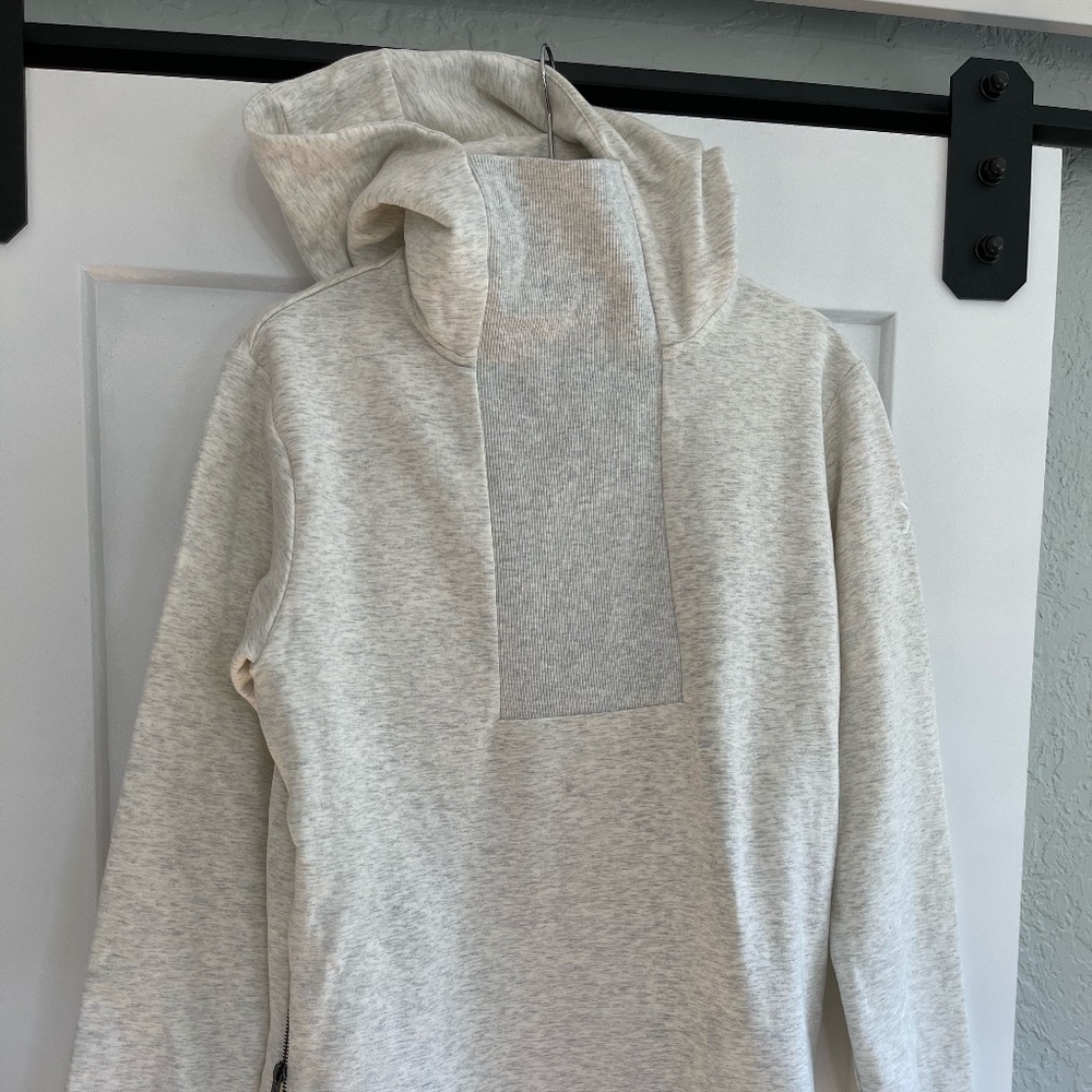 NWOT - ONEPIECE brand High Neck Side Zip Hoodie Sweatshirt M